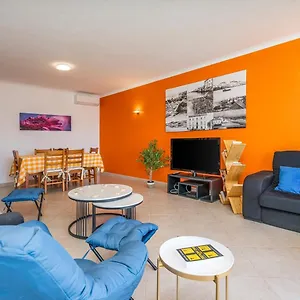 https://stylish-spacious-apartment-in-quiet-area-with-ac.hotelaalgarve.com